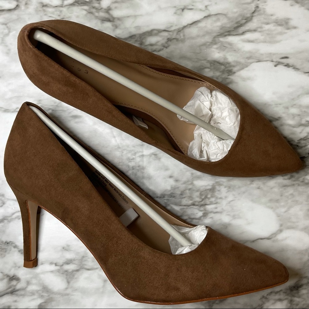 Gemma Microsuede Pointed Toe Cocoa Heels Size 8 New in Box / No Tags